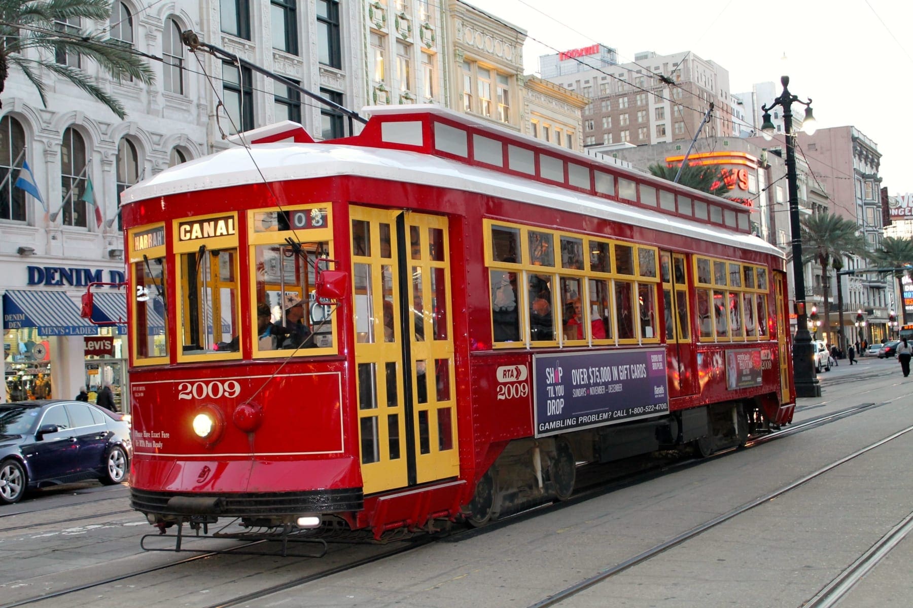 New-Orleans-streetcar-family-fun