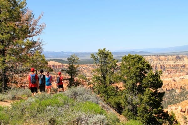 Bryce-Canyon-Family-Hike